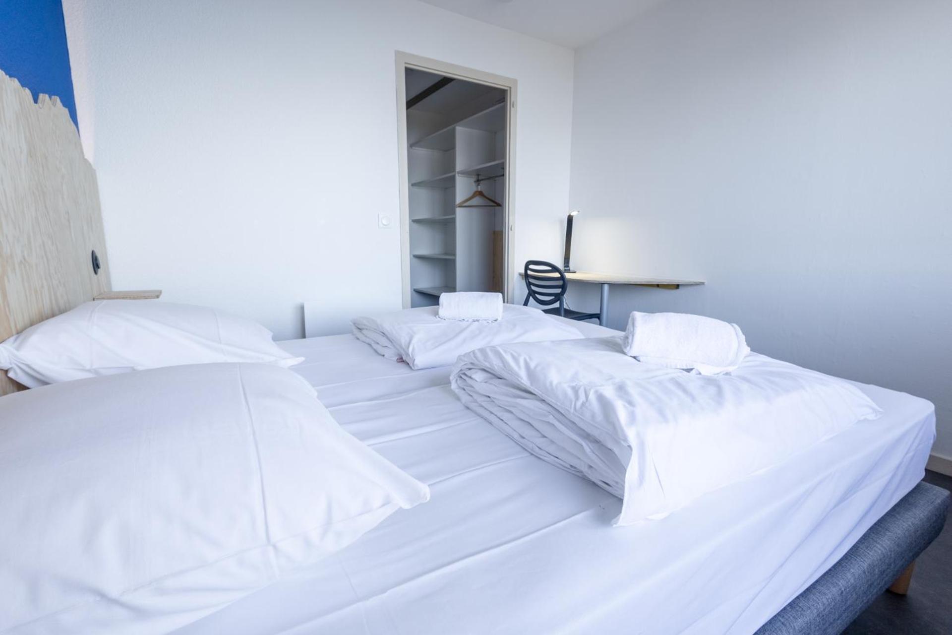 Cote Lac Hostel Evian Екстериор снимка