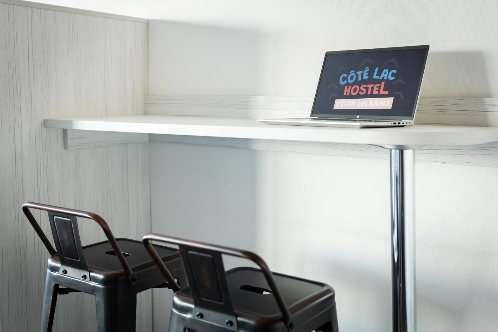 Cote Lac Hostel Evian Екстериор снимка