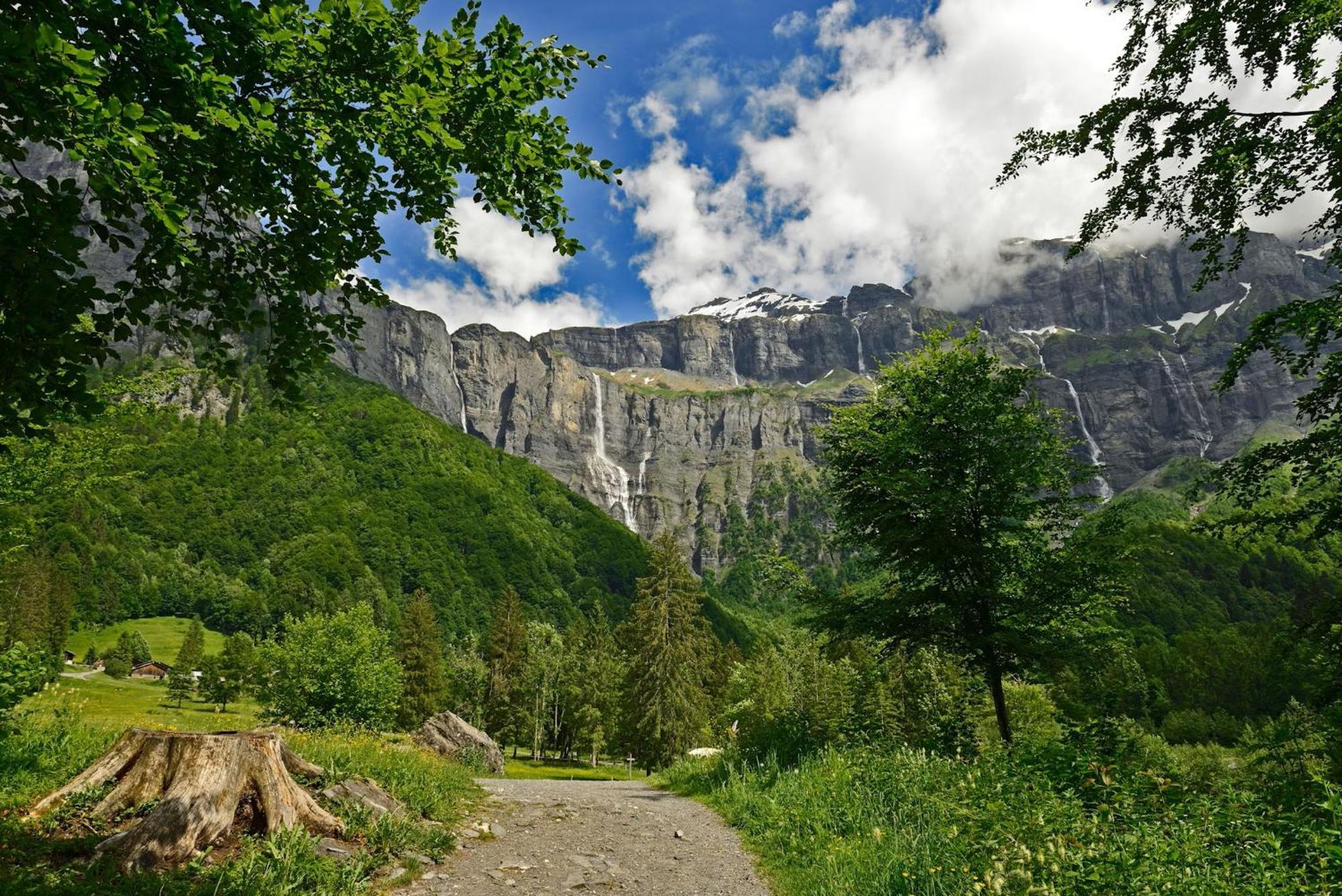 Cote Lac Hostel Evian Екстериор снимка