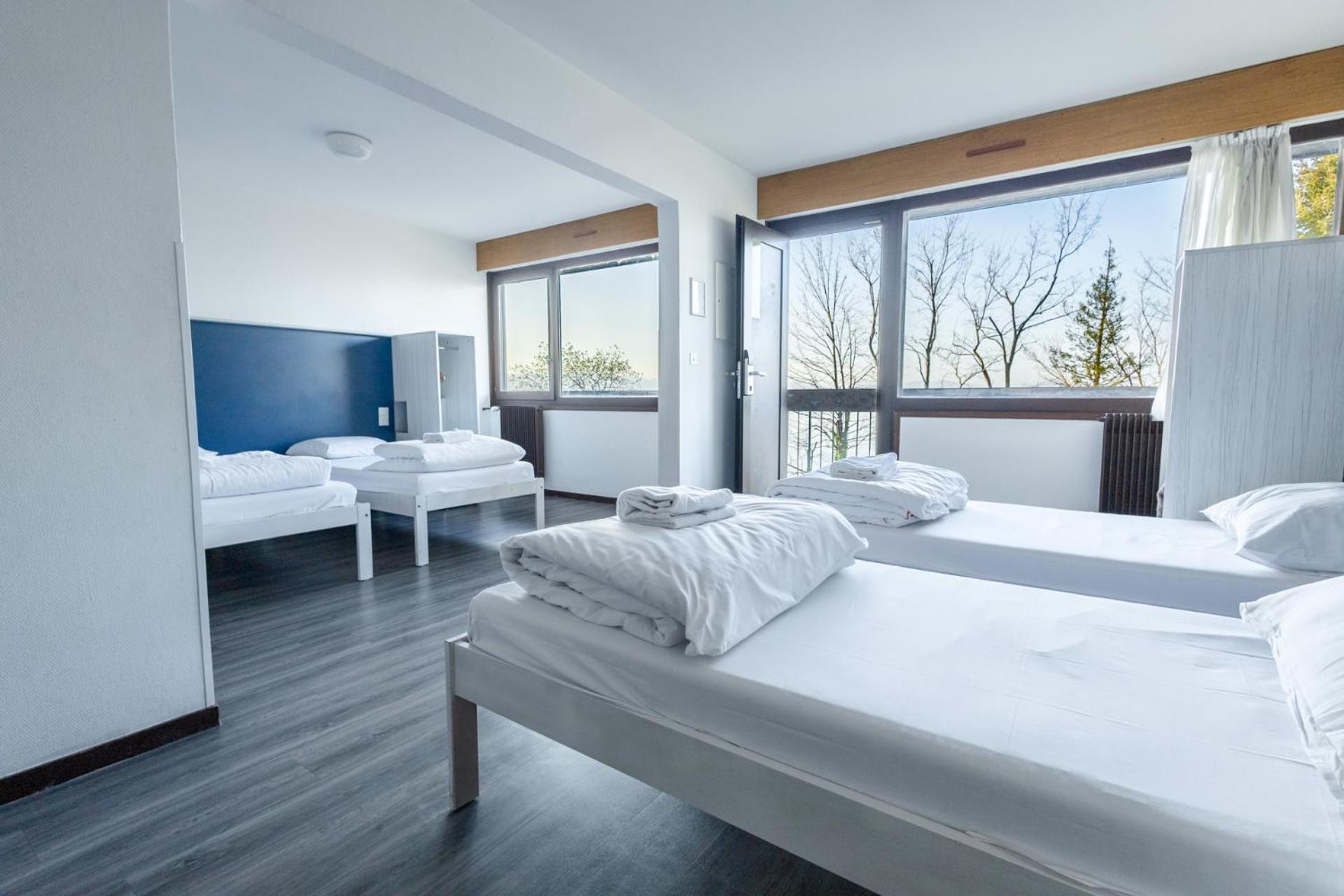 Cote Lac Hostel Evian Екстериор снимка