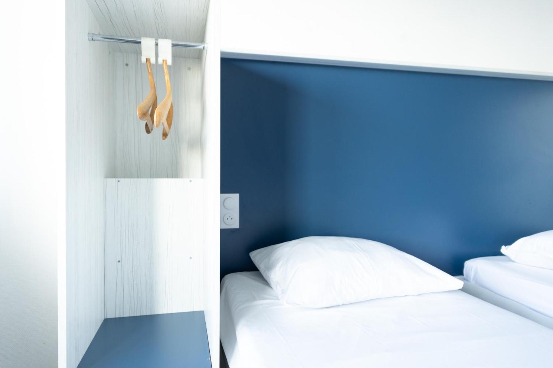 Cote Lac Hostel Evian Екстериор снимка