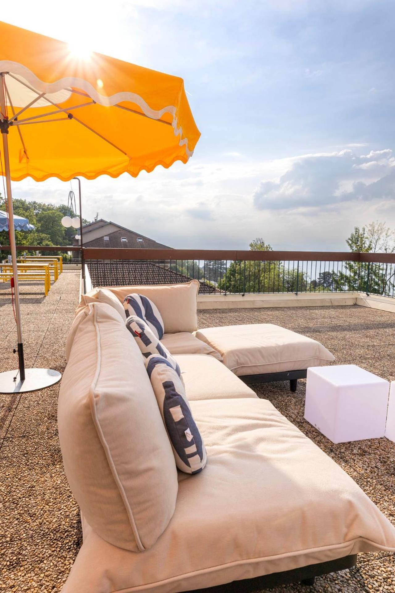 Cote Lac Hostel Evian Екстериор снимка